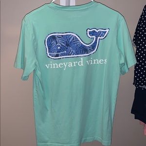 VINEYARD vine shirt